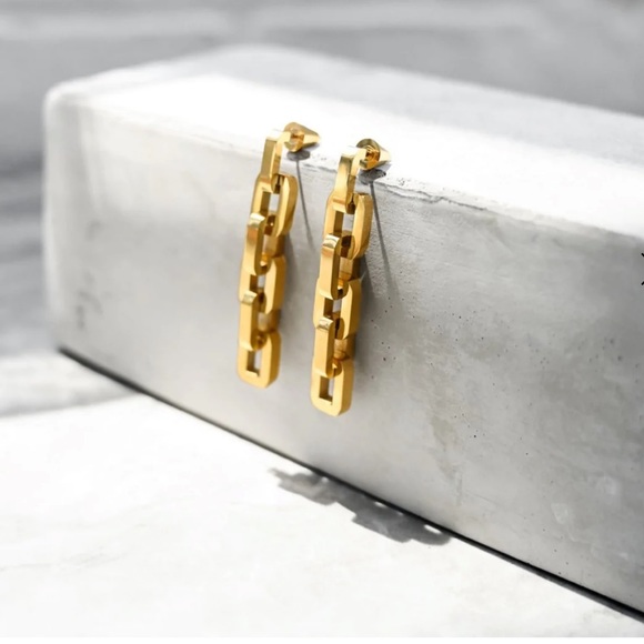 Supra Luxe Links Necklace and Earrings Set by Eddie Borgo - Picture 3 of 6